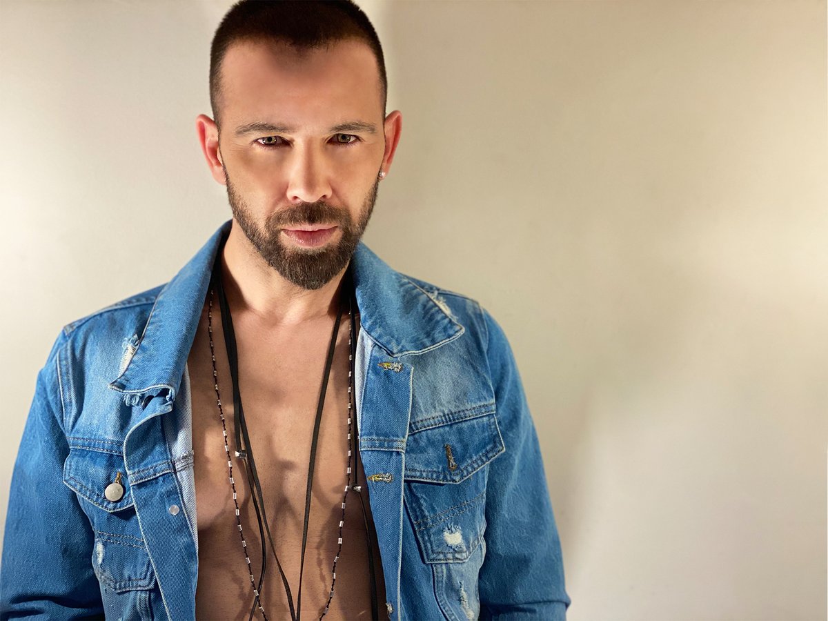 Berksan kimdir, nereli, kaç yaşında? Evli mi? Şarkıları neler?