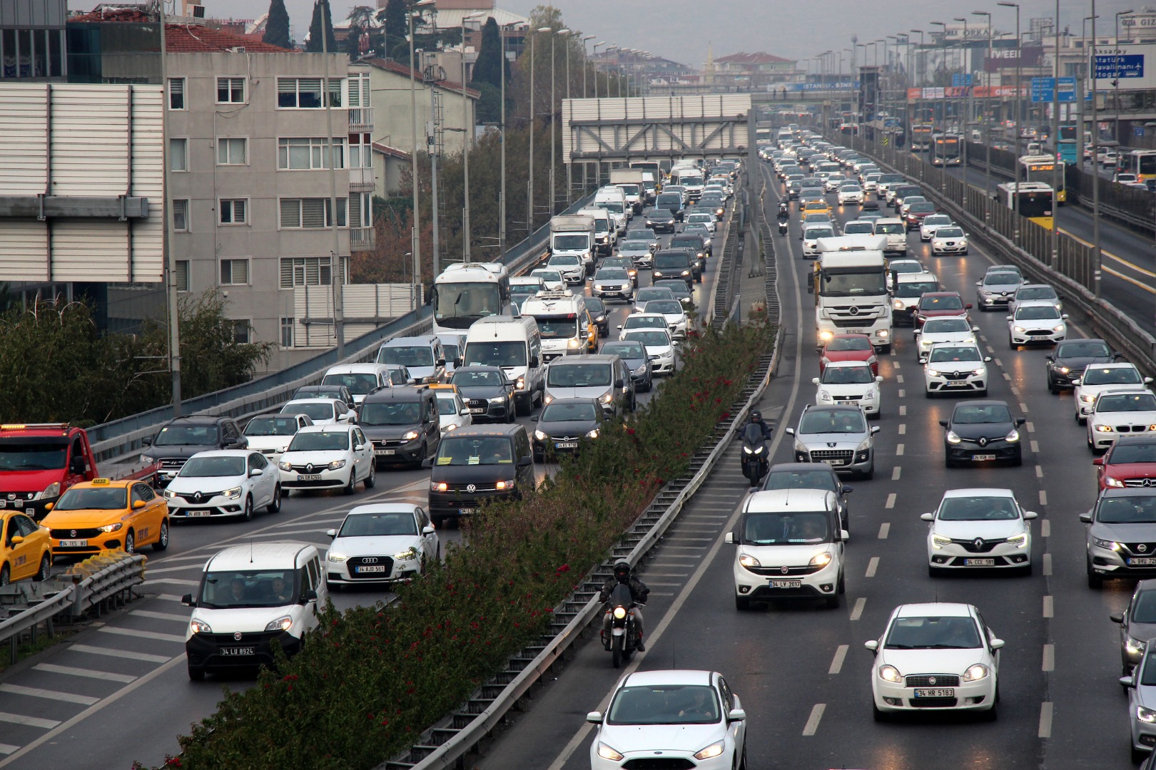 SON DAKİKA! İçişleri Bakanlığından 81 ile Kurban Bayramı genelgesi: Trafik kazalarının önlenmesine yönelik yol haritası çizildi!