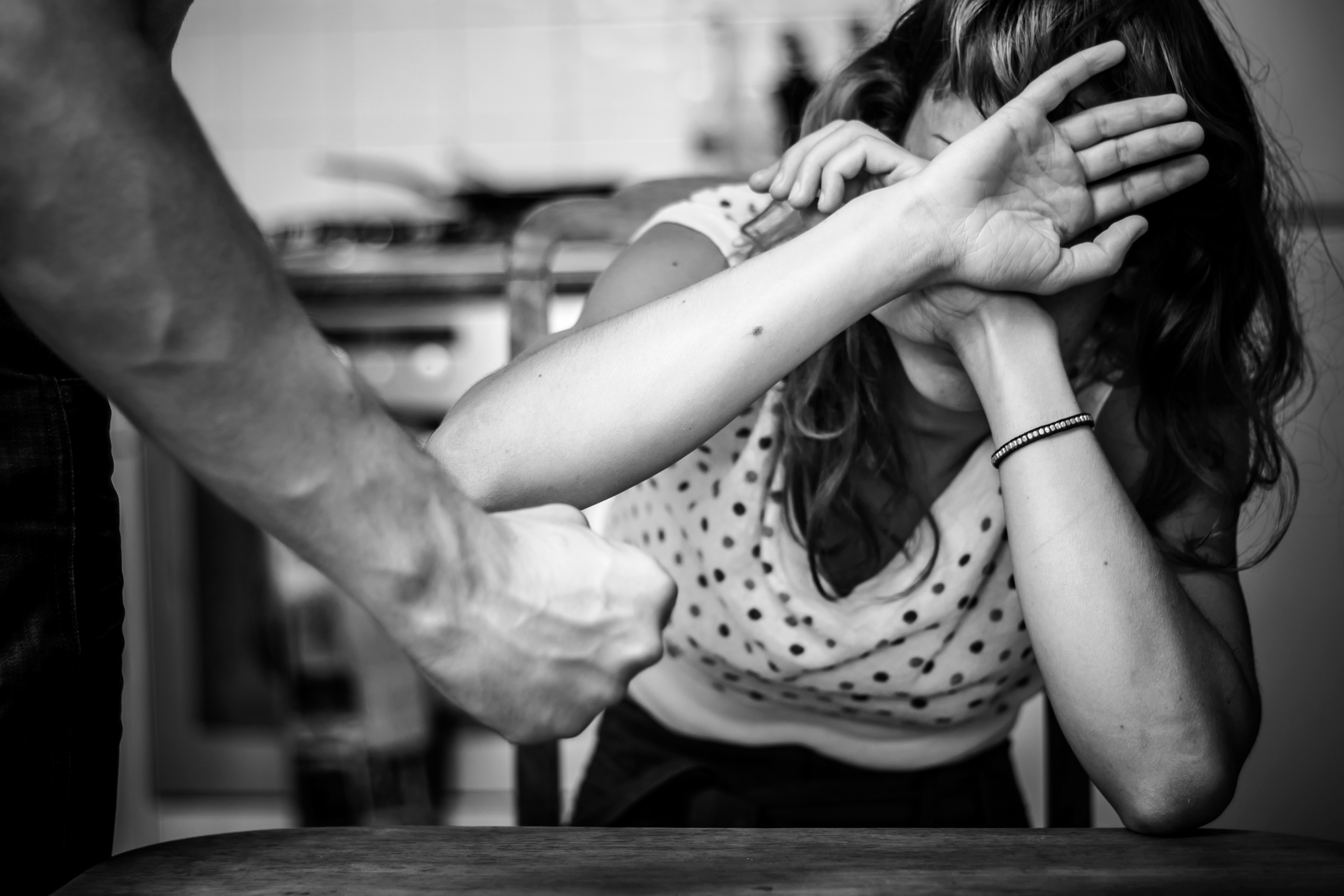 Mersin'de eski damat dehşeti: Üzerine benzin döküp cayır cayır yaktı! Can çekişirken oturup izledi!