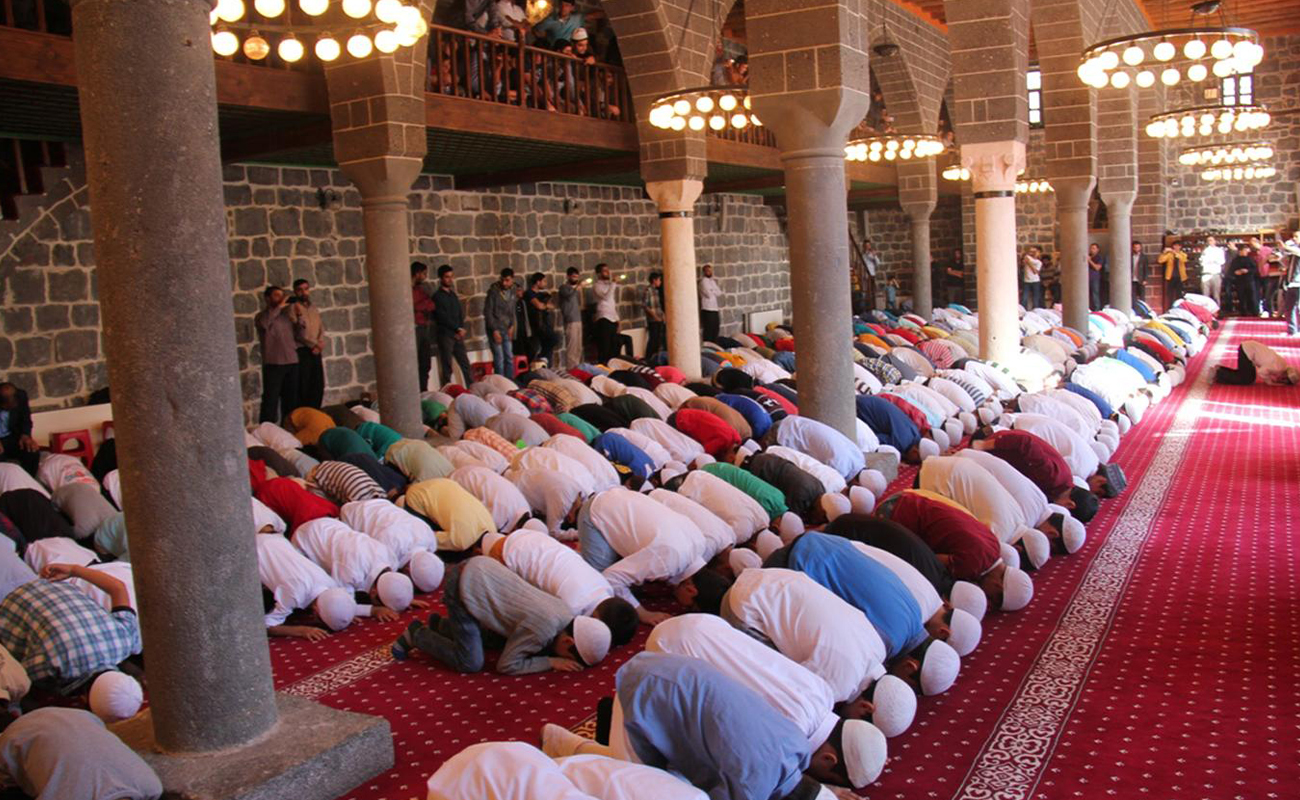 Teşrik Tekbiri nedir? Teşrik Tekbiri nasıl çekilir? Ne zaman başlar?