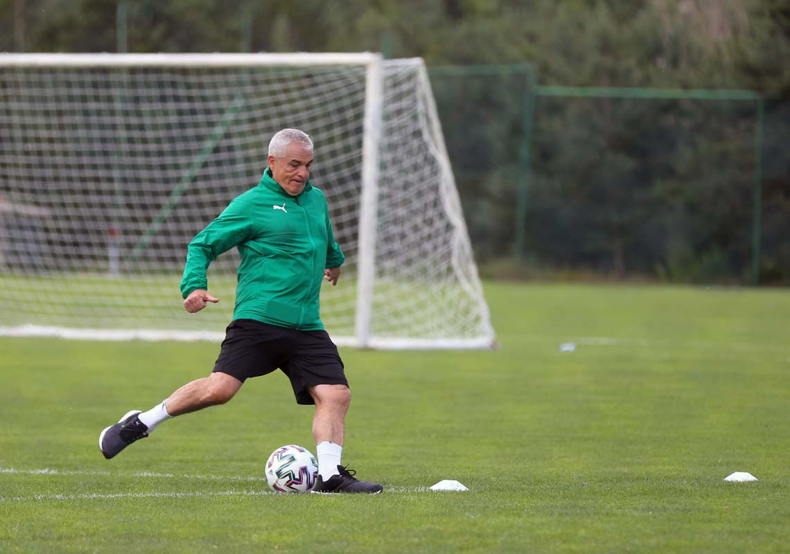 Sivasspor teknik direktörü Rıza Çalımbay, Petrocub eşleşmesini değerlendirdi