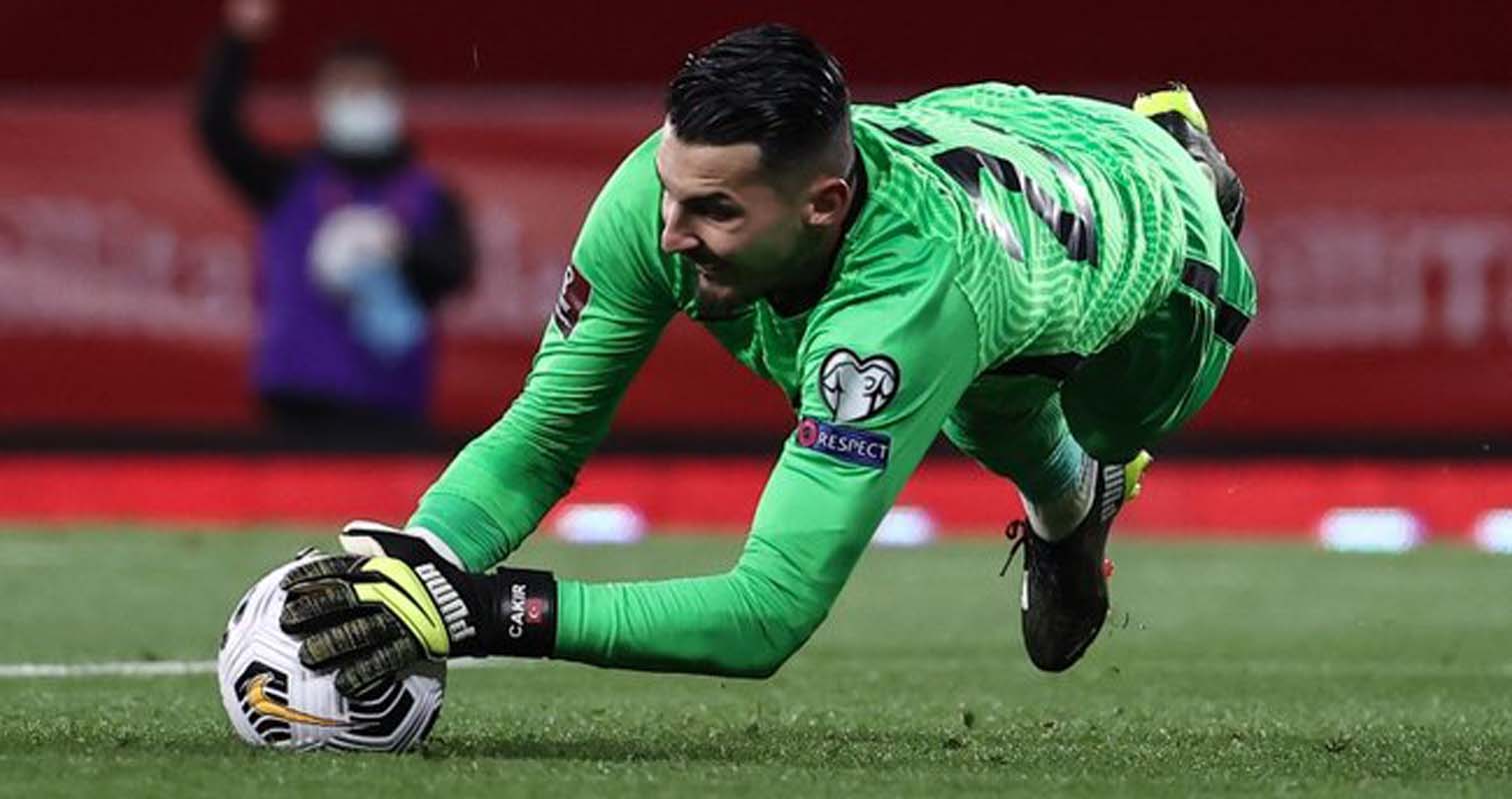 Lyon, Uğurcan'a kancayı taktı | Trabzonspor teklifin artırılmasını istedi