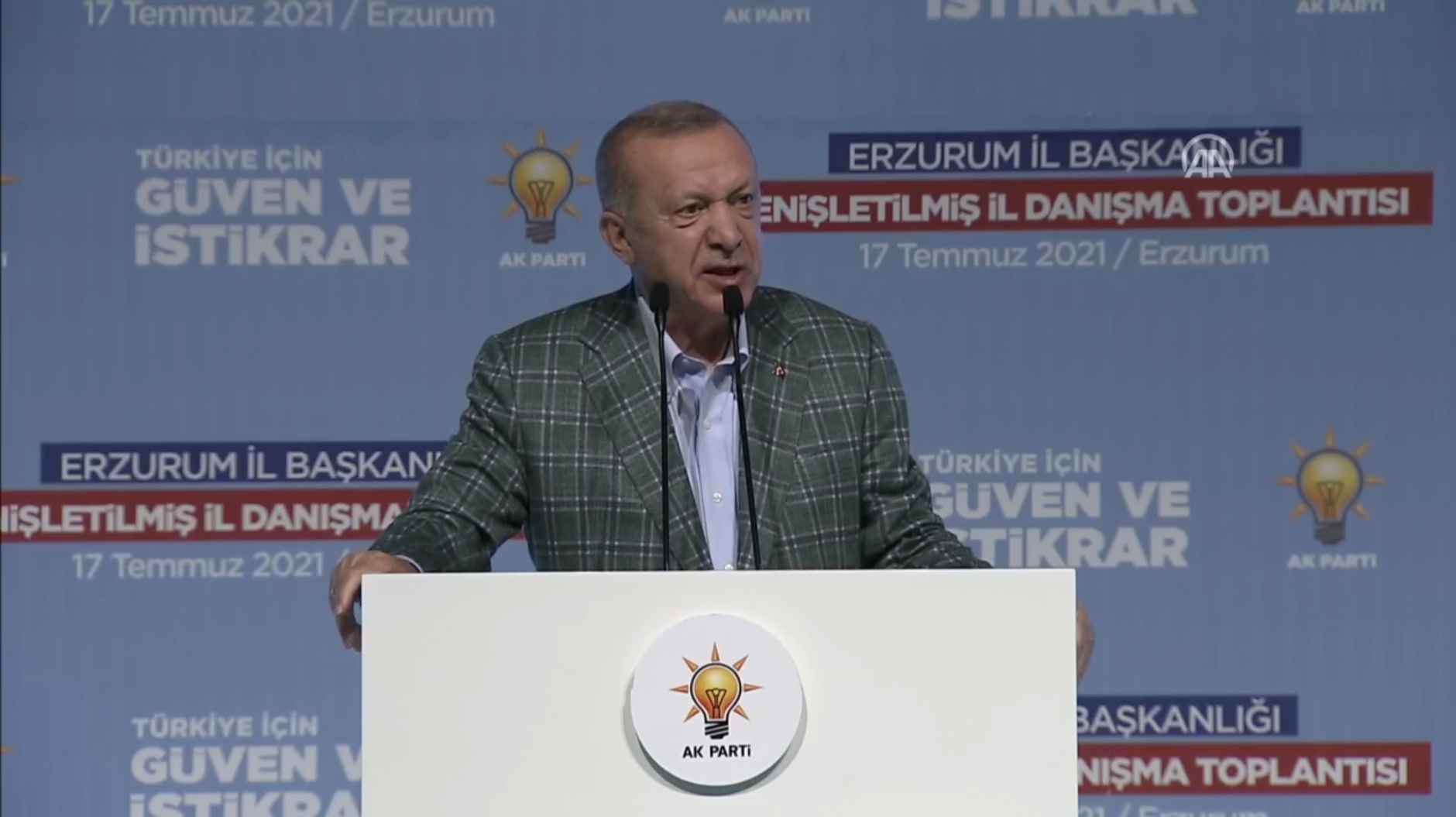 Cumhurbaşkanı Erdoğan, AK Parti Erzurum Genişletilmiş İl Danışma Toplantısında konuştu: Milletimizin gösterdiği istikamette yürümeye kararlıyız