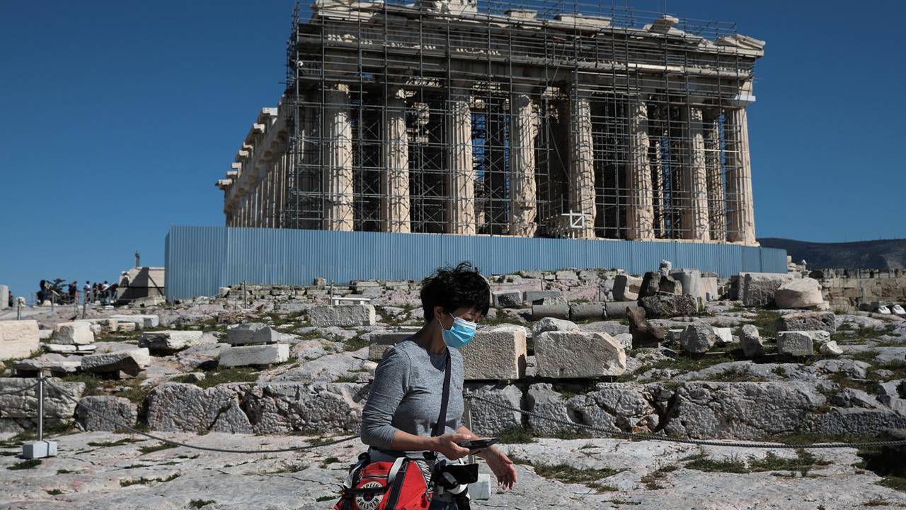Yunanistan'daki vaka sayılarında korkutan artış: Bir ayda 10 katına çıktı! Kısıtlamalar geri döndü!