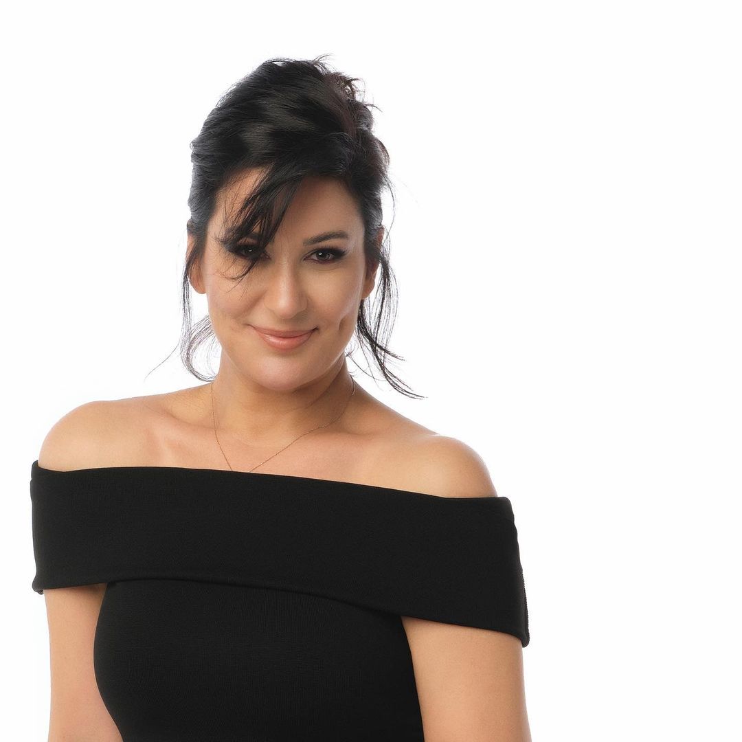 Kızı ve kardeşiyle fotoğraf paylaşan İclal Aydın takipçilerinin şaşırmasına neden oldu! Görenler hayrete düştü!