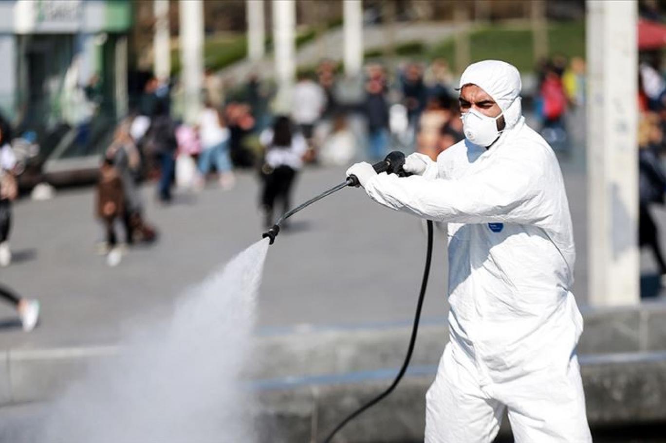 Aşı olmayanlara geçit yok! Aşı o ülkede devlet görevlileri ve hizmet sektörü çalışanları için zorunlu oldu