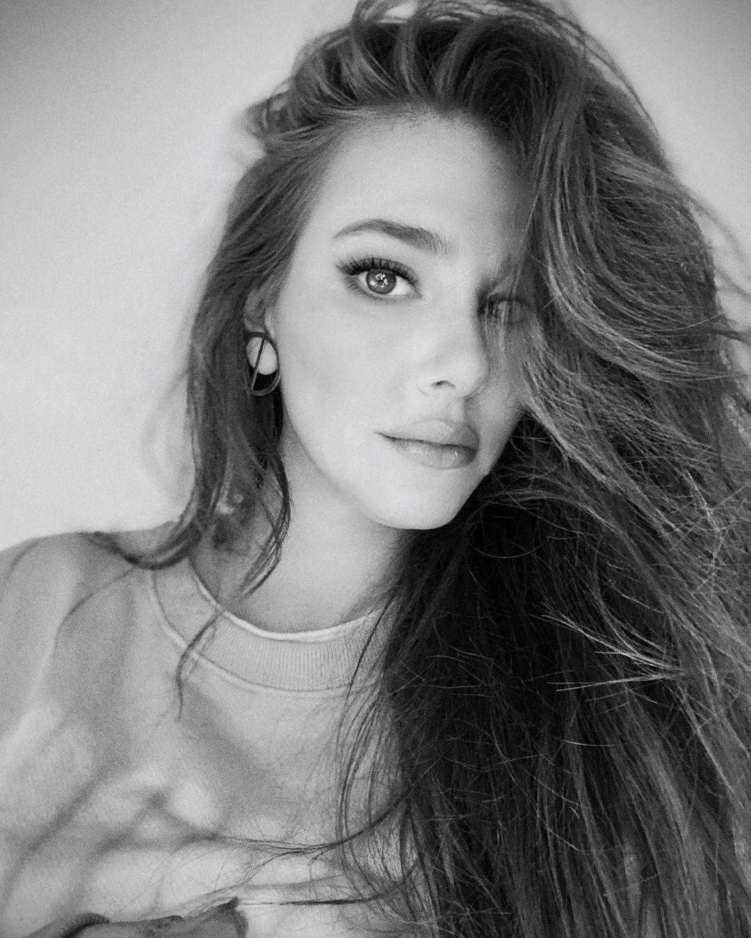 Elçin Sangu hayranlarına müjde! Ekranların sevilen dizisinde rol alacak!