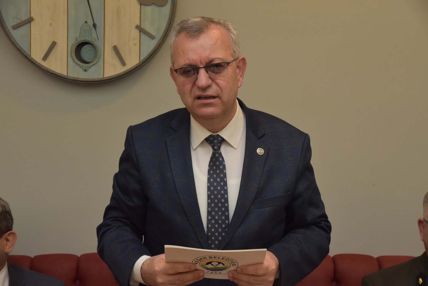 Üç doz aşı olan Keşan Belediye Başkanı Mustafa Helvacıoğlu koronavirüse yakalandı 