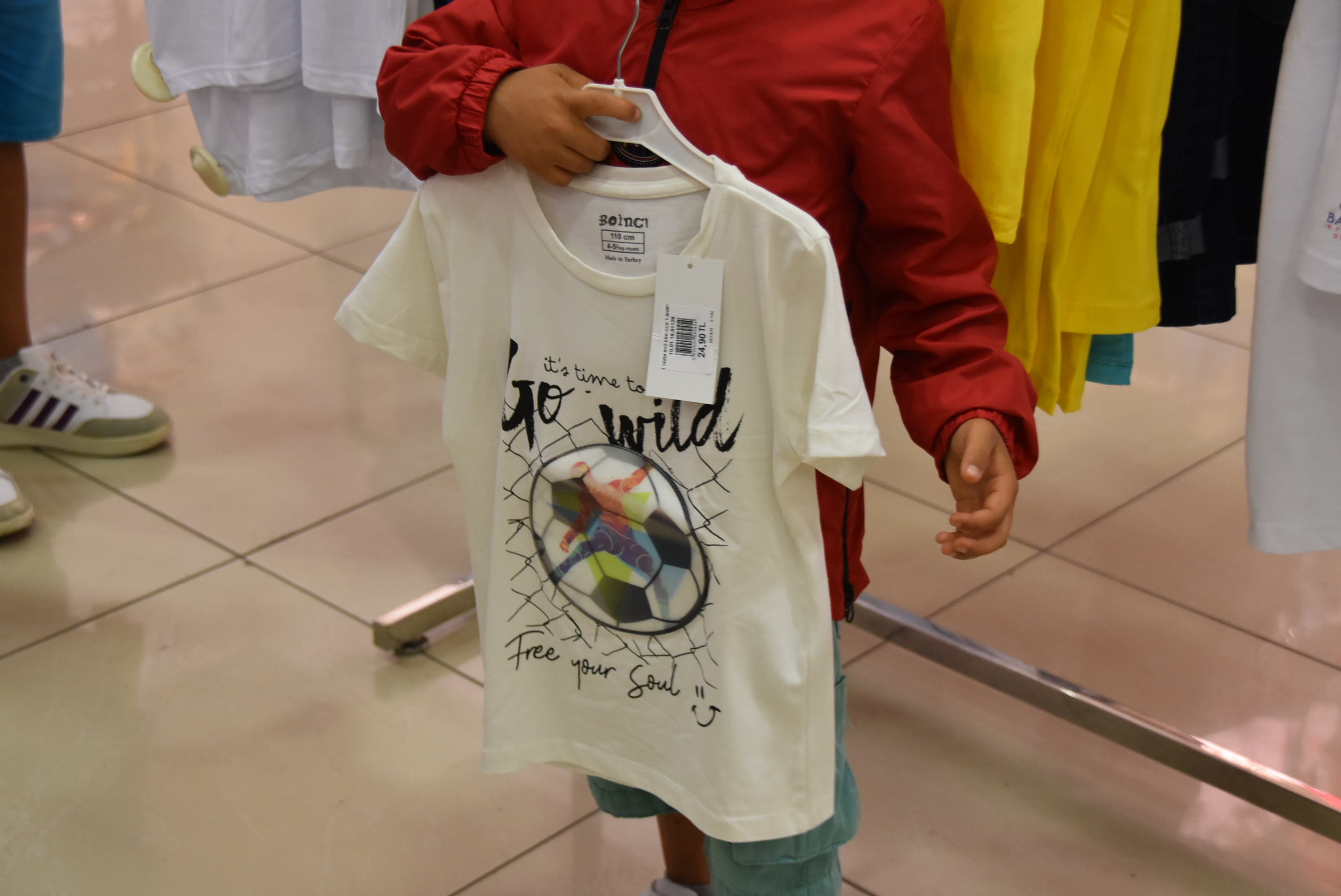 Bayramda yetim ve öksüz çocuklar unutulmadı