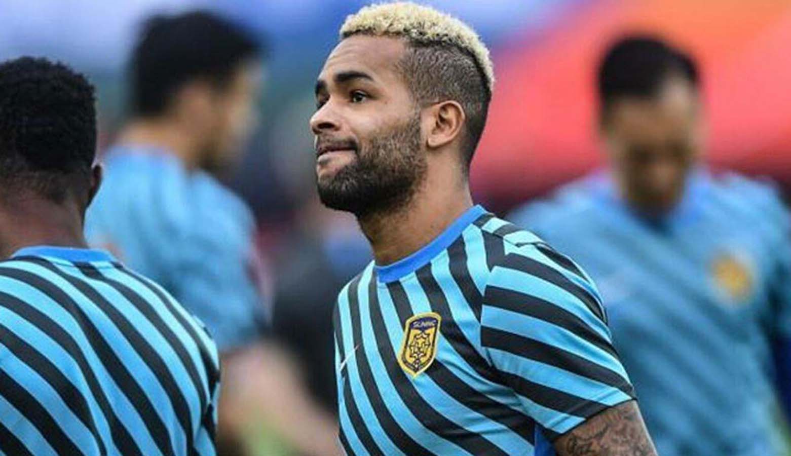 Alex Teixeira transferinde son dakika: Açıklama yaptı