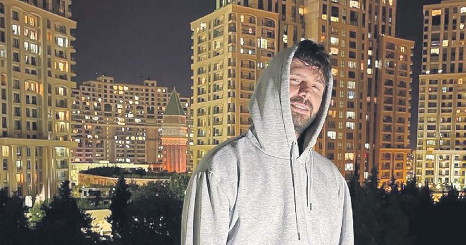 Eğlenmek için gittiği tatilde hayatının şokunu yaşadı! Tanıştığı oyuncu denizde tacize kalkıştı, çığlıkları plajı inletti