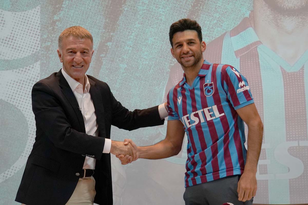 Trabzonspor'da İsmail Köybaşı'na imza töreni düzenlendi | İşte yeni transferin açıklamaları