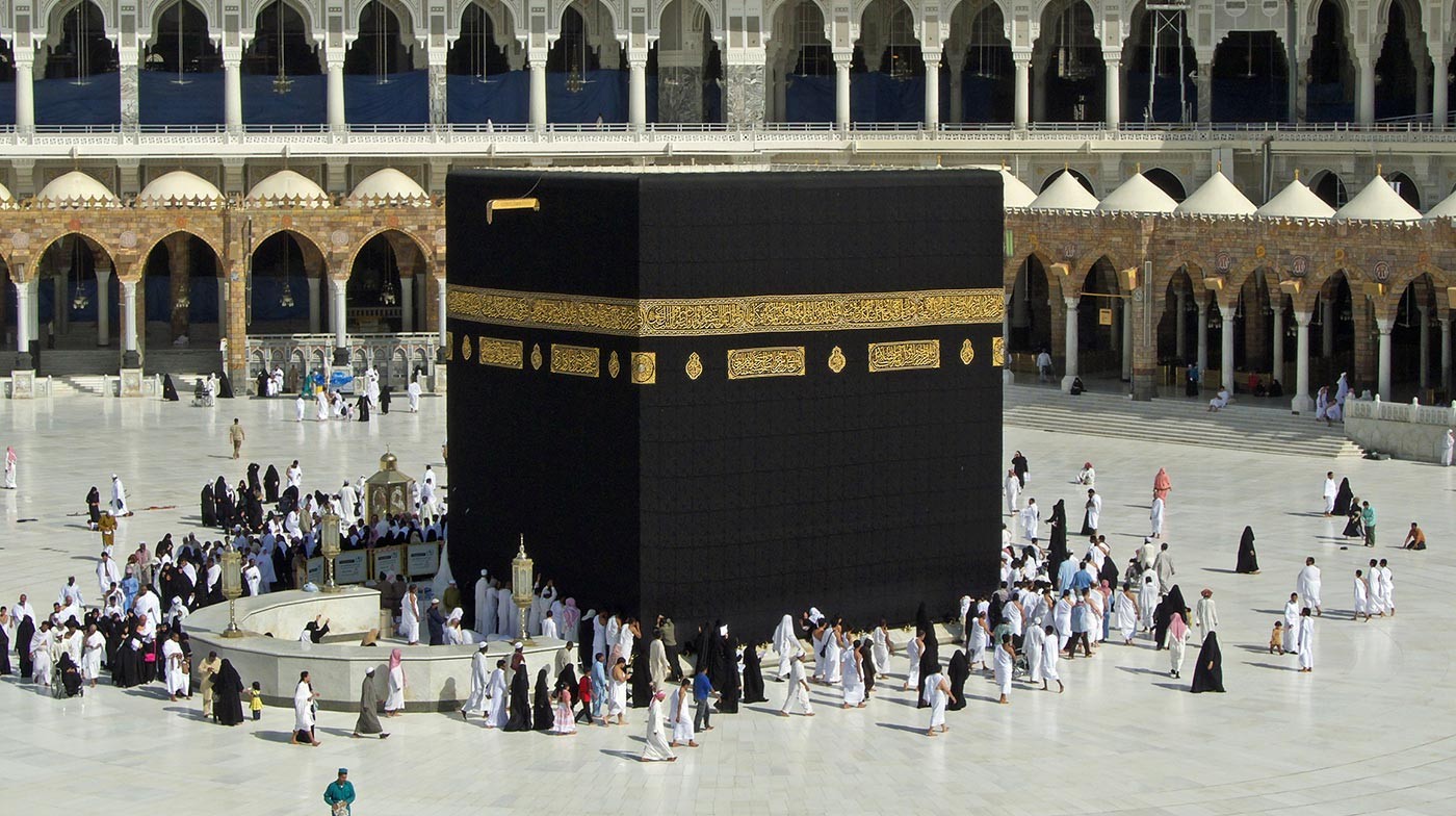 Kutsal topraklara özlem sona eriyor! Suudi Arabistan umre sezonunun başladığını duyurdu