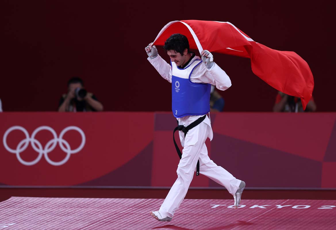 SON DAKİKA |Olimpiyatlardaki ilk madalyamız tekvandodan! Hakan Reçber ve Hatice Kübra İlgün bronz madalya kazandı