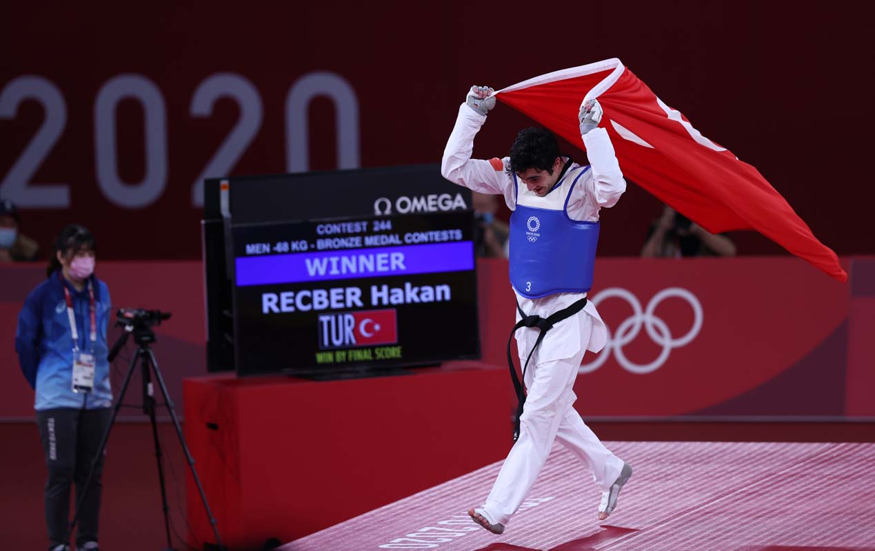 SON DAKİKA |Olimpiyatlardaki ilk madalyamız tekvandodan! Hakan Reçber ve Hatice Kübra İlgün bronz madalya kazandı