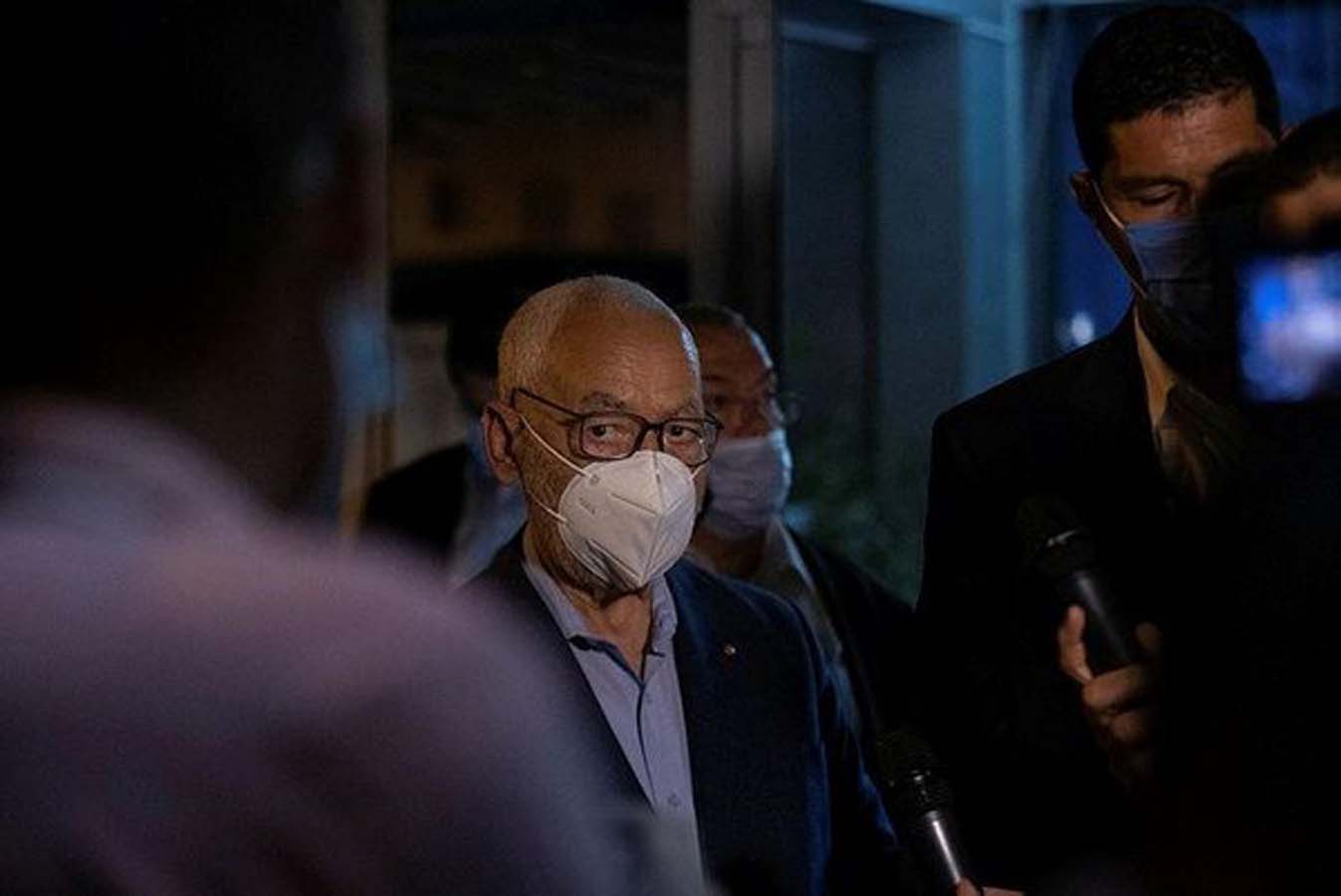 Tunus'ta neler oluyor? Tunus'ta darbe mi oldu son dakika?