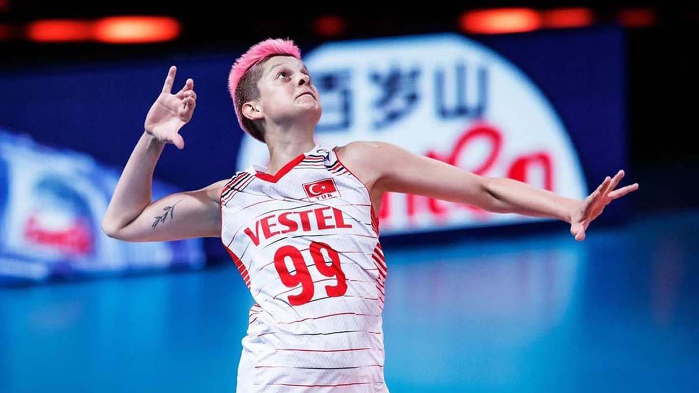 Milli voleybolcu Ebrar Karakurt kimdir, nereli, kaç yaşında, hangi takımda oynuyor?