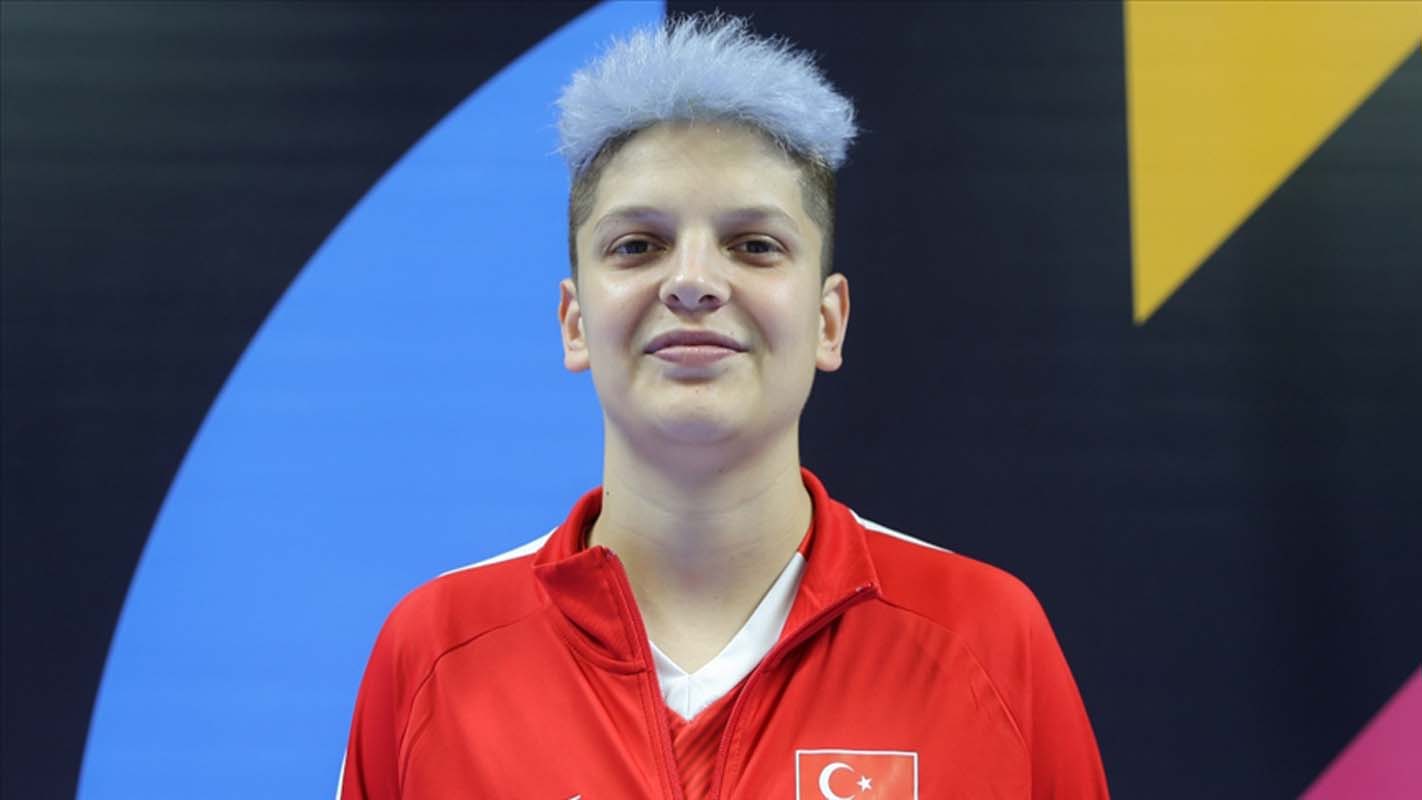 Milli voleybolcu Ebrar Karakurt kimdir, nereli, kaç yaşında, hangi takımda oynuyor?