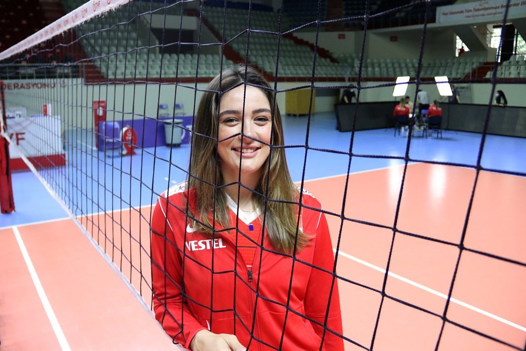 Milli voleybolcu Zehra Güneş kimdir, nereli, kaç yaşında, hangi takımlarda oynadı?