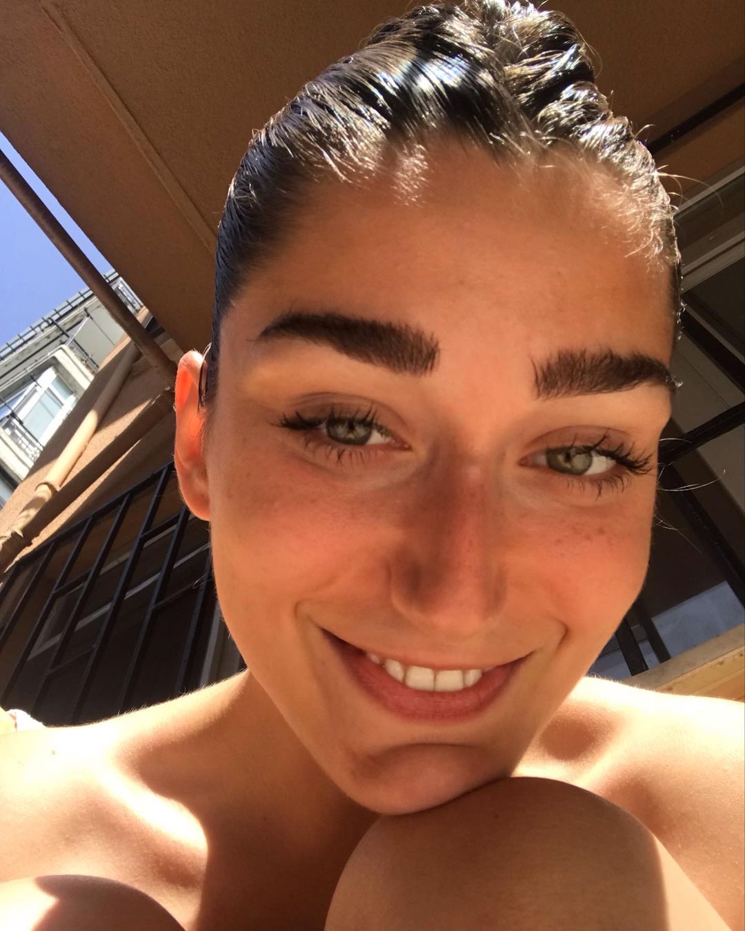 Öykü Uslu kimdir, nereli, kaç yaşında? Hangi dizilerde oynadı? Instagram adresi ne?