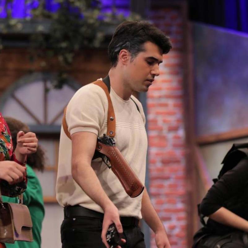 Ayrılıkların ardı arkası kesilmiyor! Sevilen iki isim daha Çok Güzel Hareketler 2'ye veda etti!