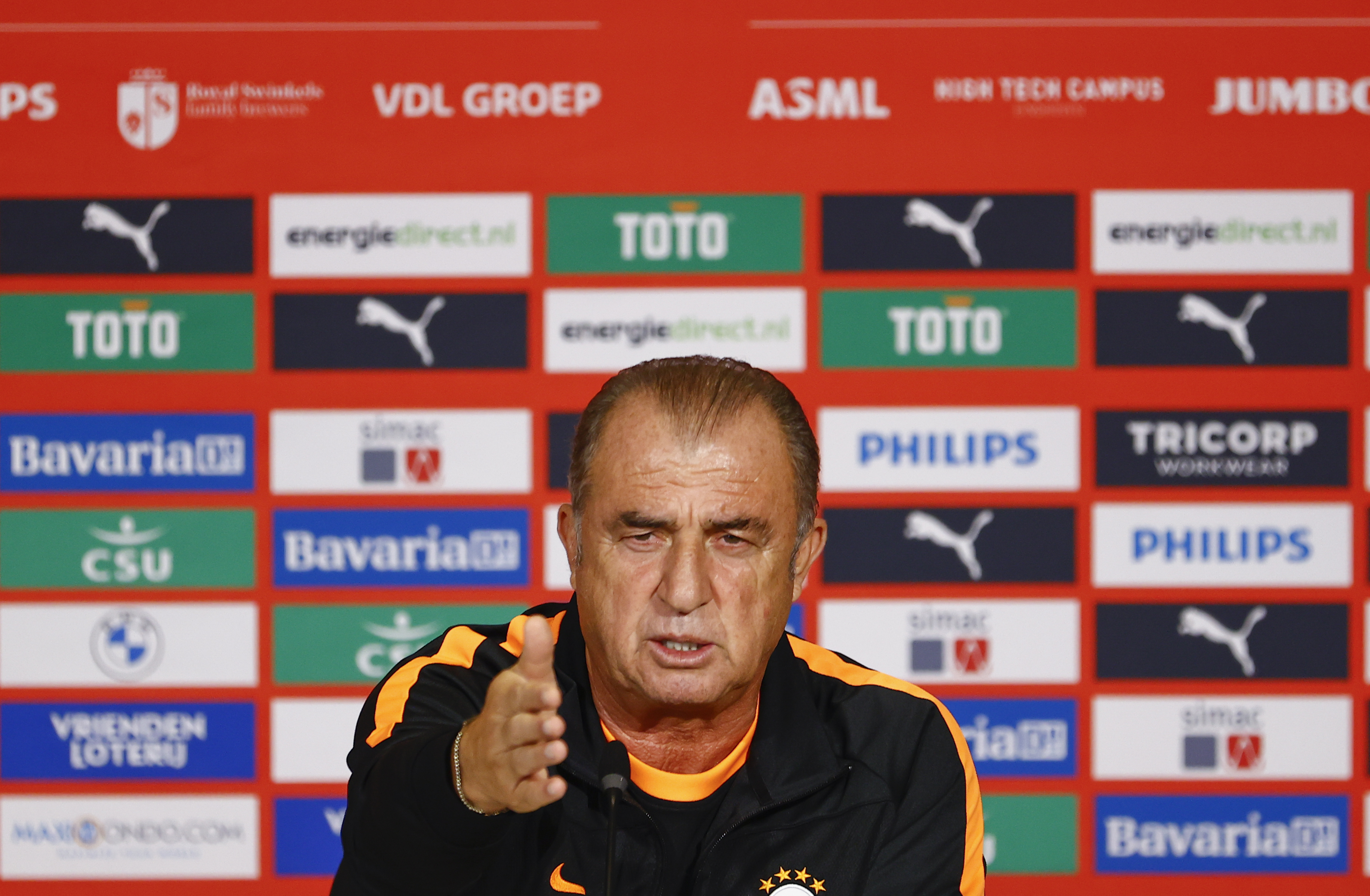 Galatasaray Teknik direktörü Fatih Terim PSV maçı öncesinde basın açıklaması düzenledi