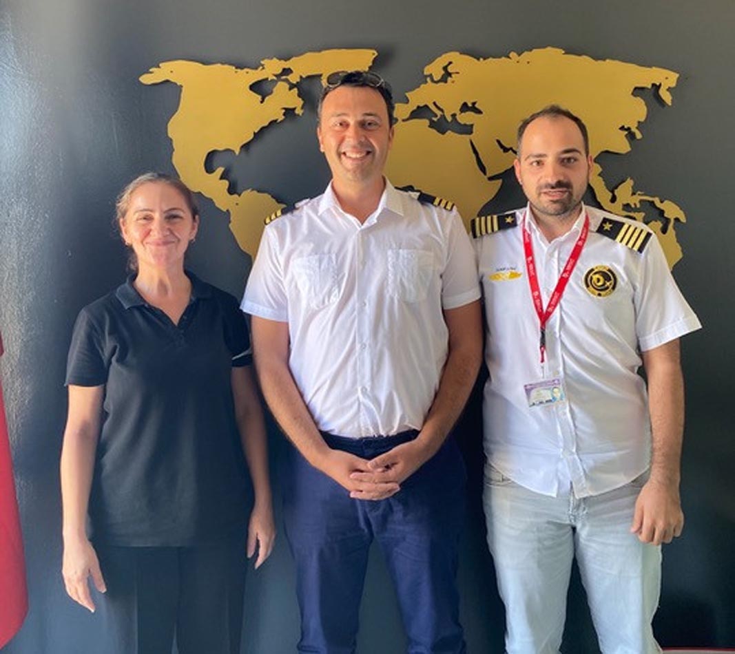 TRT'nin ünlü sunucusu çocukluk hayalini gerçekleştirdi, pilot oldu