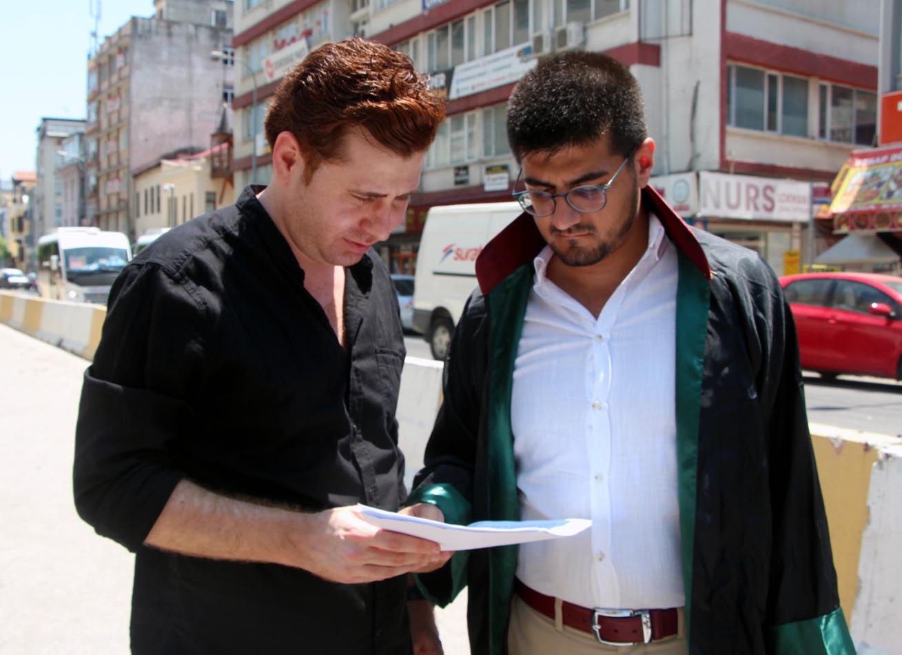 Patronunun içeceğine koronavirüs hastasının tükürüğünü karıştırmak istedi