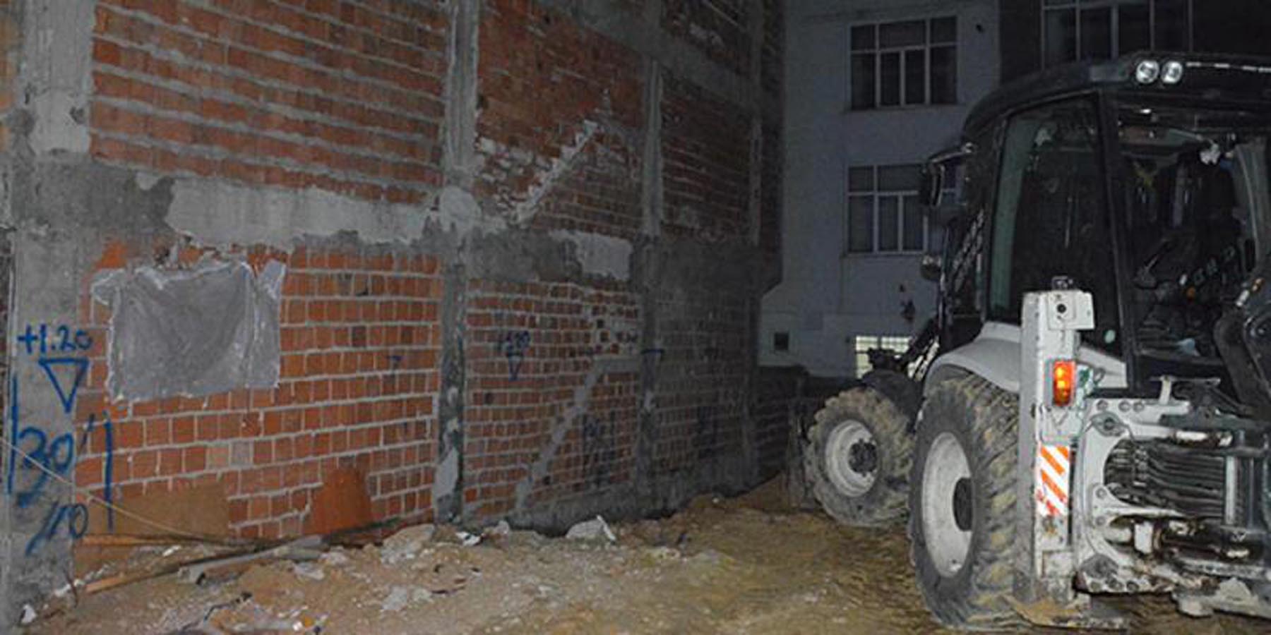 Sultangazi'de 2 binada çökme tehlikesi! 