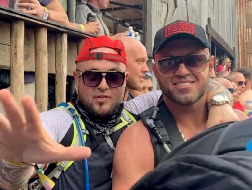 Aşı karşıtı Matthew Keenan'in ölmeden önceki son sözleri: "Keşke aşı olsaydım"