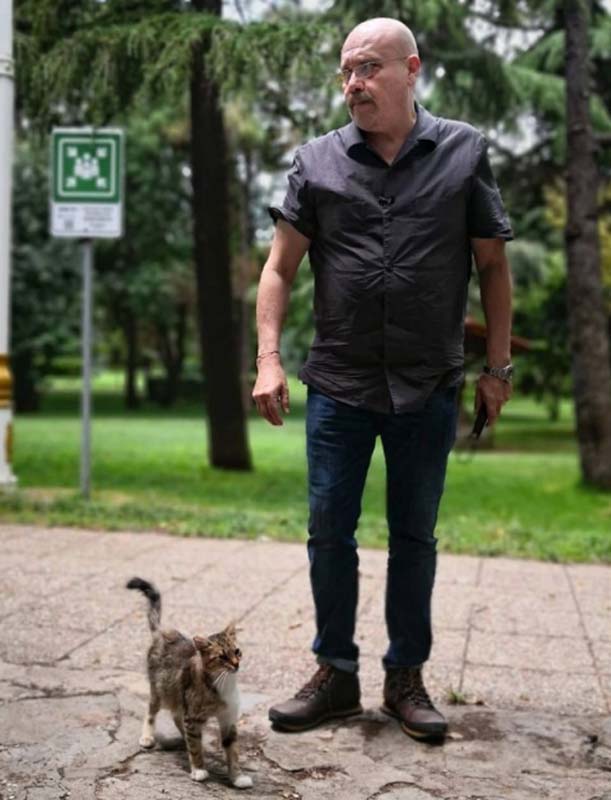 Başarılı oyuncu Ahmet Mümtaz Taylan'dan çarpıcı açıklamalar! Gençlik yıllarında çektiği sıkıntılar duyanları şaşırttı!