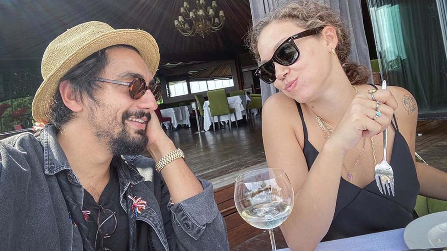 İki yıldır birlikteydiler! Melisa Şenolsun - Umut Evirgen çifti yollarını ayırdı: Kesin olarak bitti