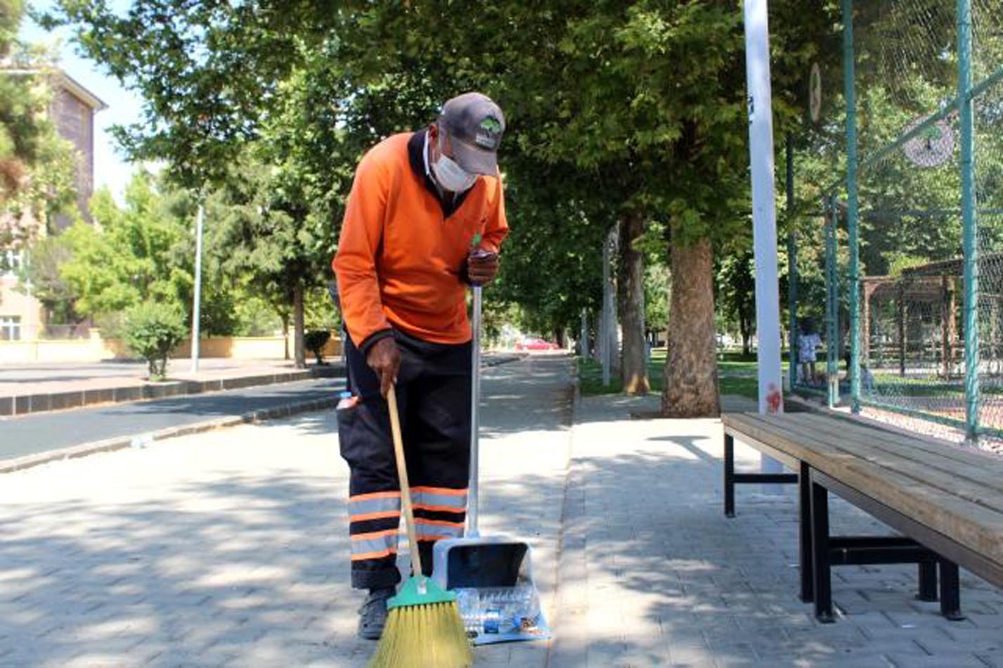Belediye işçisi, imam nikahlı karısı tarafından 30 bin lira dolandırıldı.
