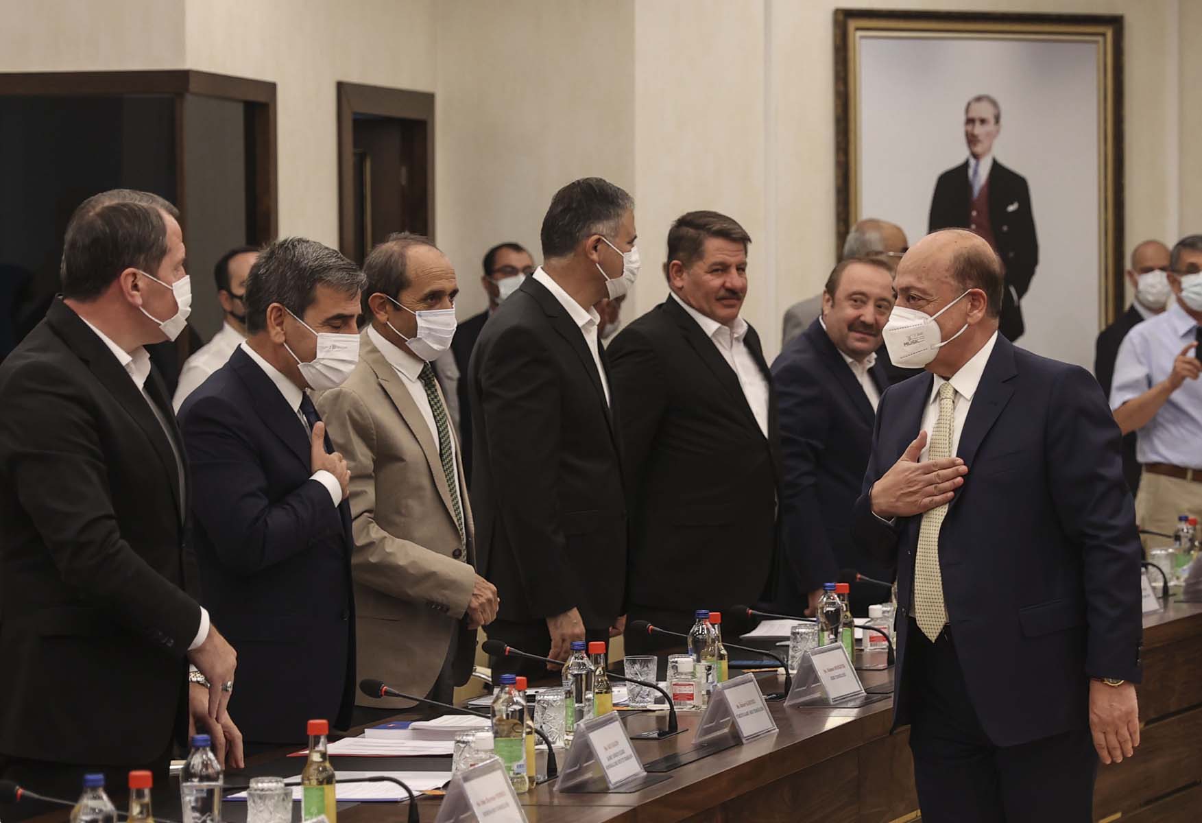 Milyonlarca vatandaşı ilgilendiriyor Memurların zam pazarlığı başladı!