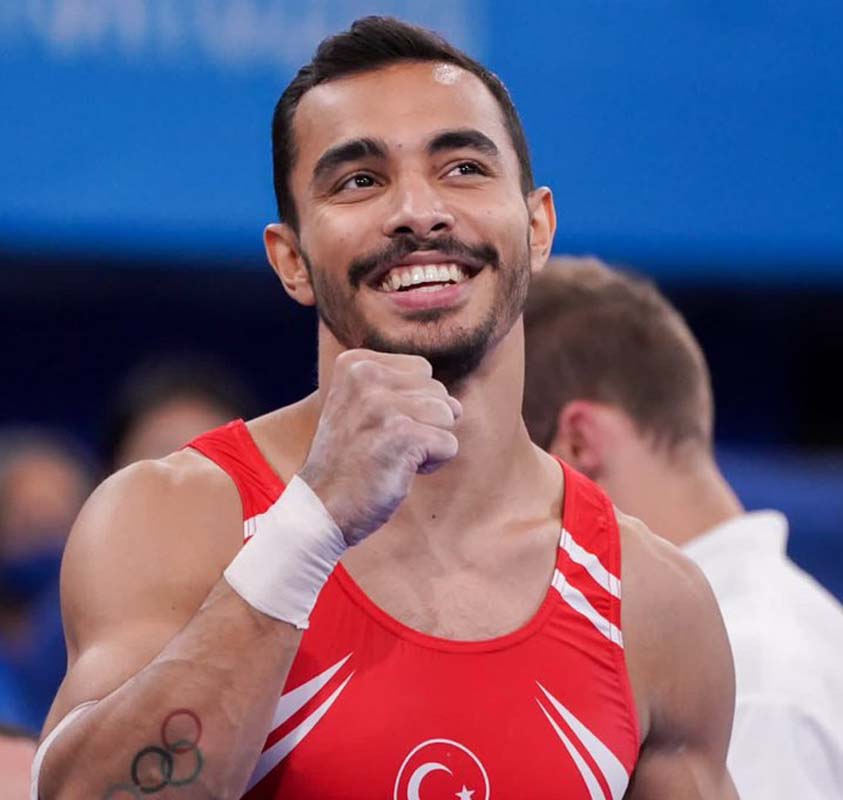 Milli cimnastikcimiz Ferhat Arıcan Tokyo Olimpiyatları'ndan madalya ile dönüyor!