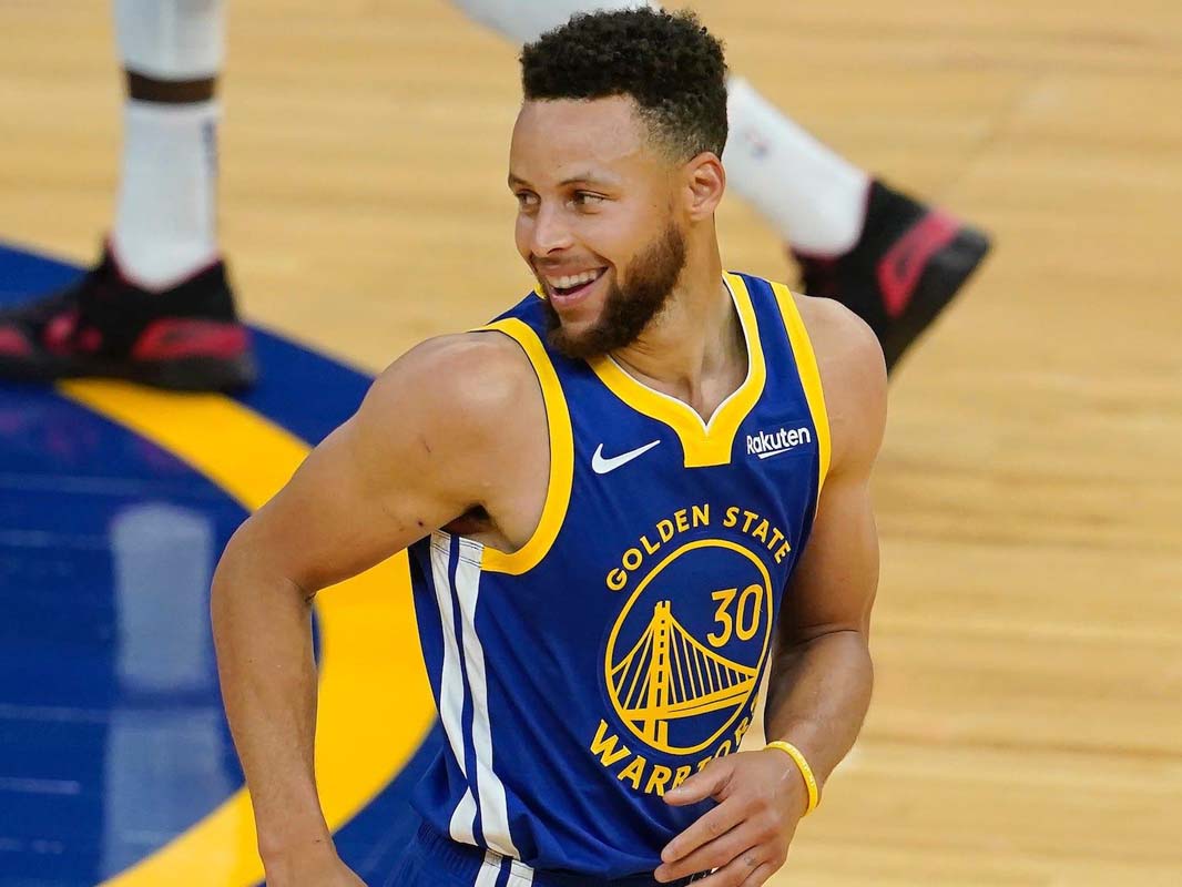 Golden State Warriors'tan Stephen Curry'e dev kontrat! NBA tarihinde bir ilk!