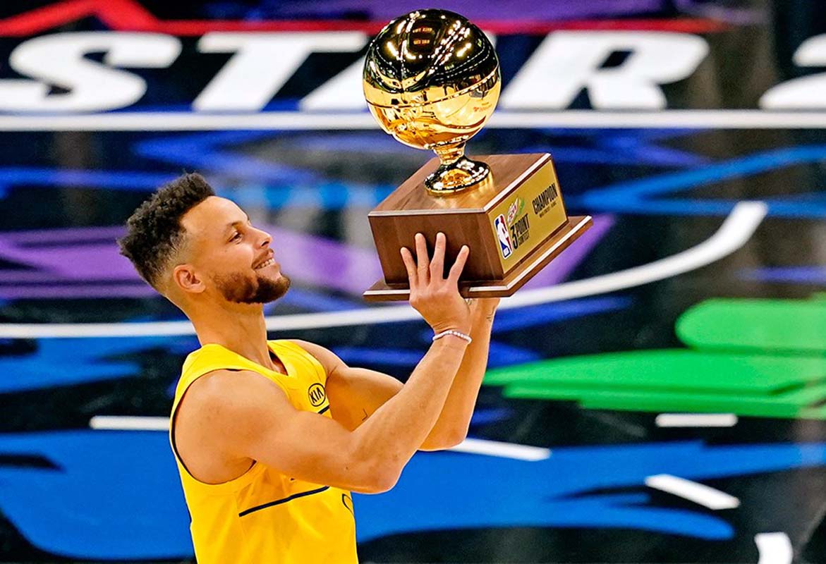 Golden State Warriors'tan Stephen Curry'e dev kontrat! NBA tarihinde bir ilk!