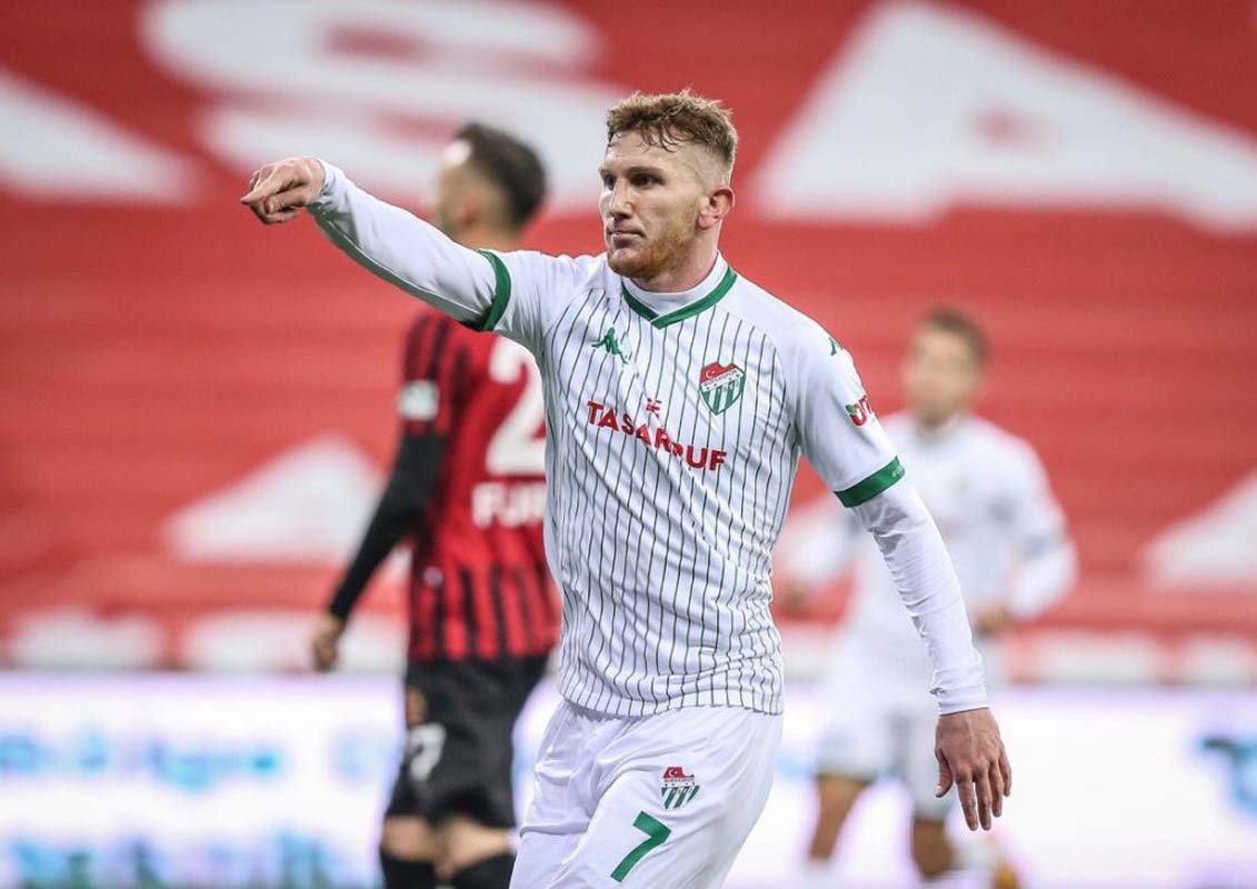 Son dakika! Fenerbahçe genç futbolcu Burak Kapacak ile anlaşma sağladı!