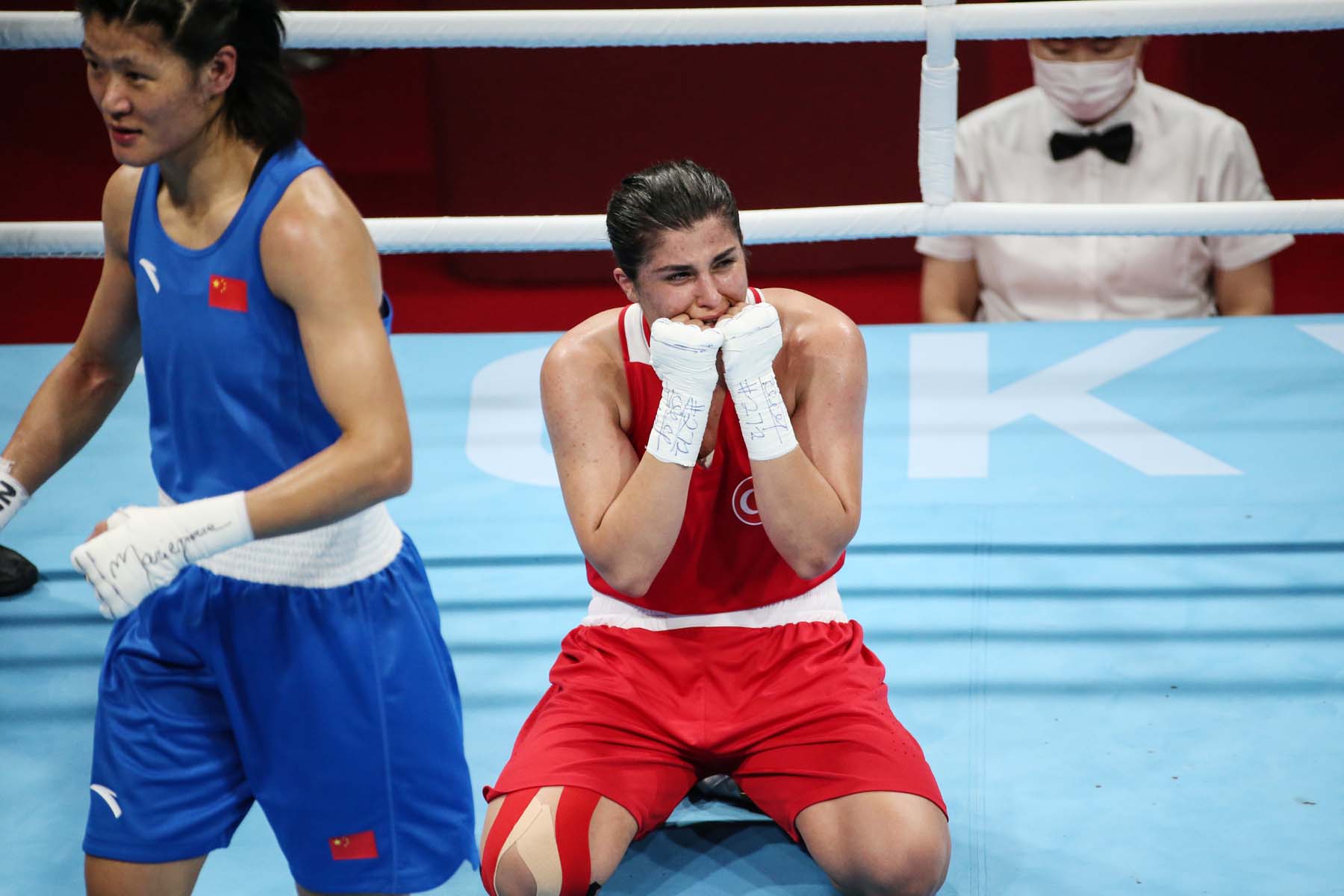 Son dakika | Çinli rakibini yenen Busenaz Sürmeneli TOKYO 2020'de altın madalya kazandı