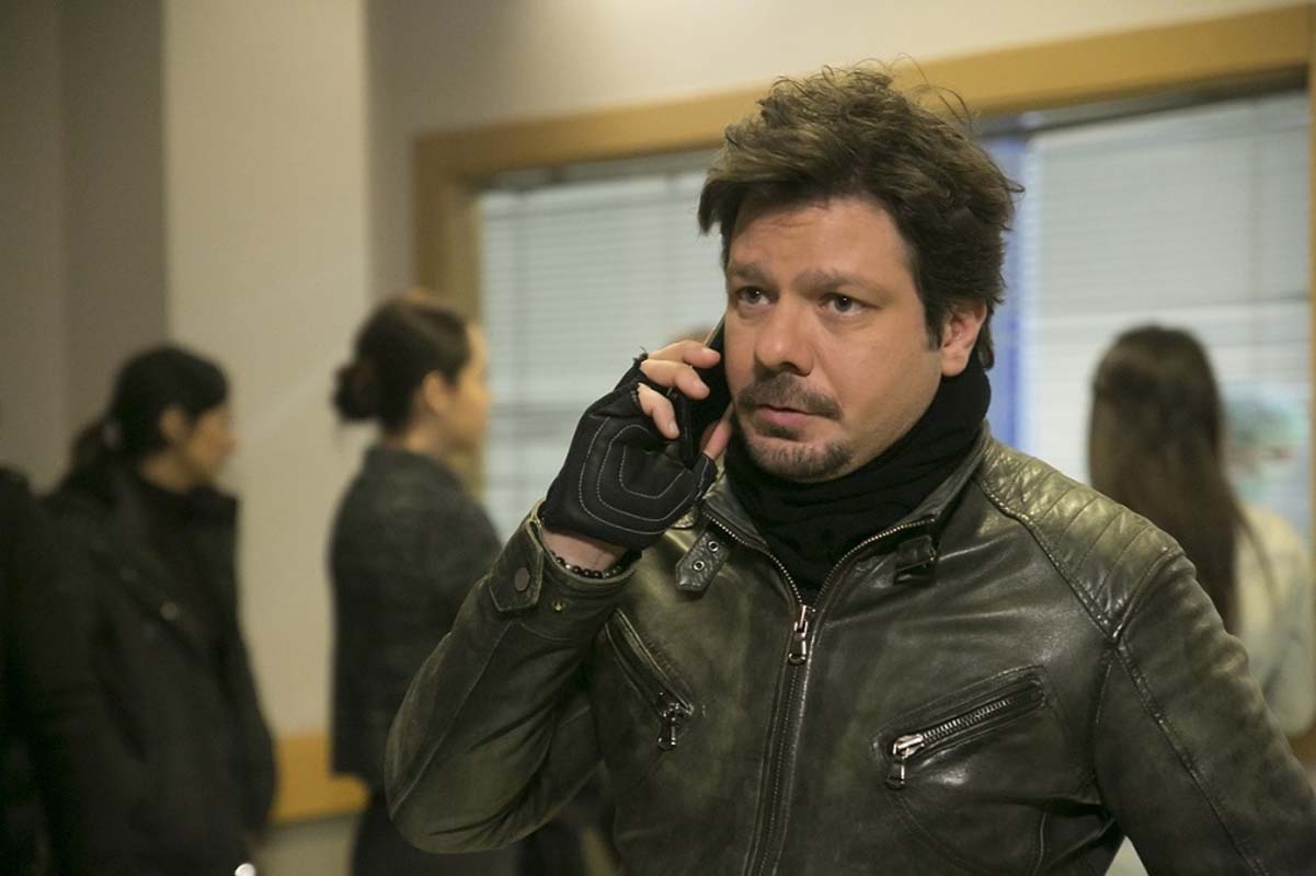 Arka Sokaklar'dan sevindirici ve üzen haber peş peşe geldi! Sevilen oyuncunun vedasının ardından bir isimin geri döneceği öğrenildi!