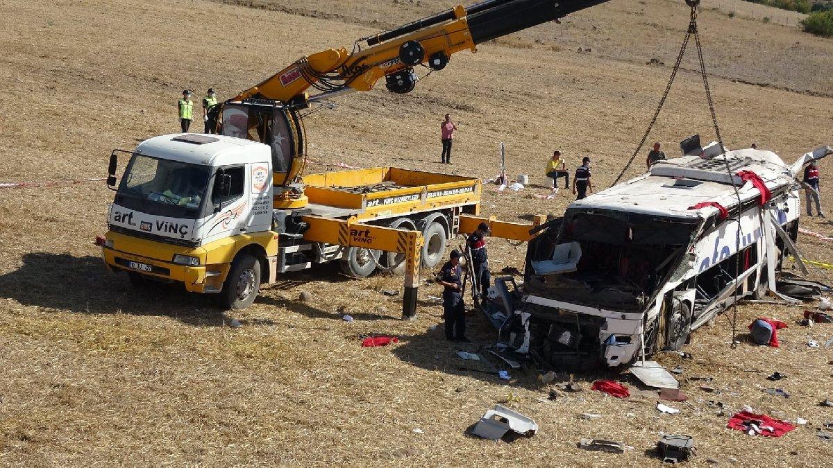 Otobüs kazasının detayları ortaya çıktıkça can yakıyor! 2 genç tıp öğrencisinden biri ölü biri yaralı