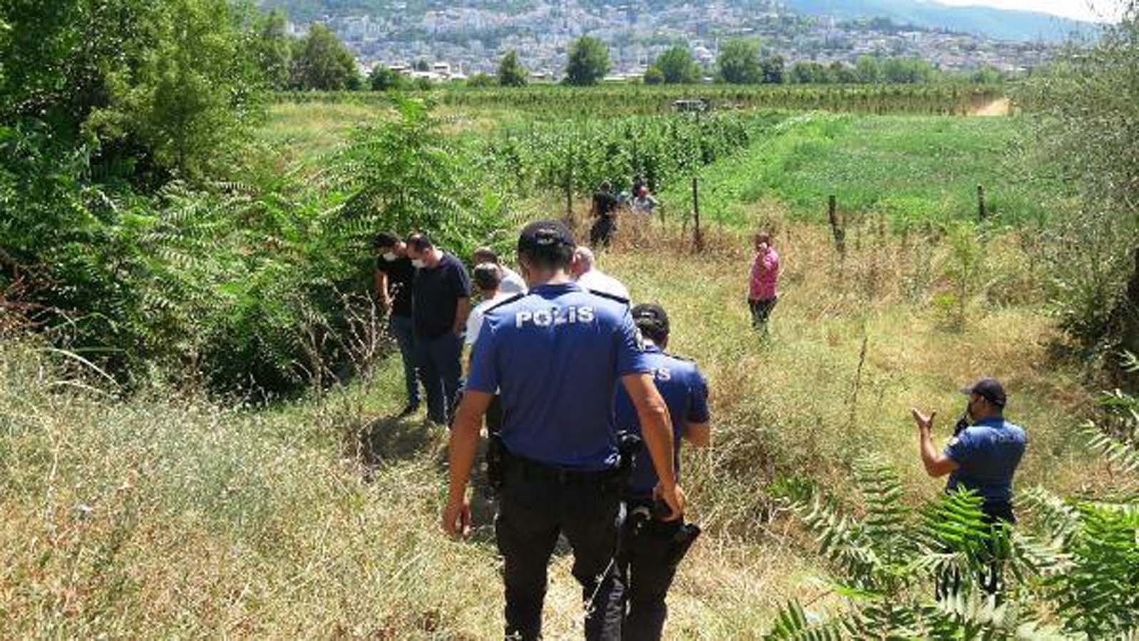 Bursa'da çöpü almak için çalılıklara girdi! Ceset buldu!