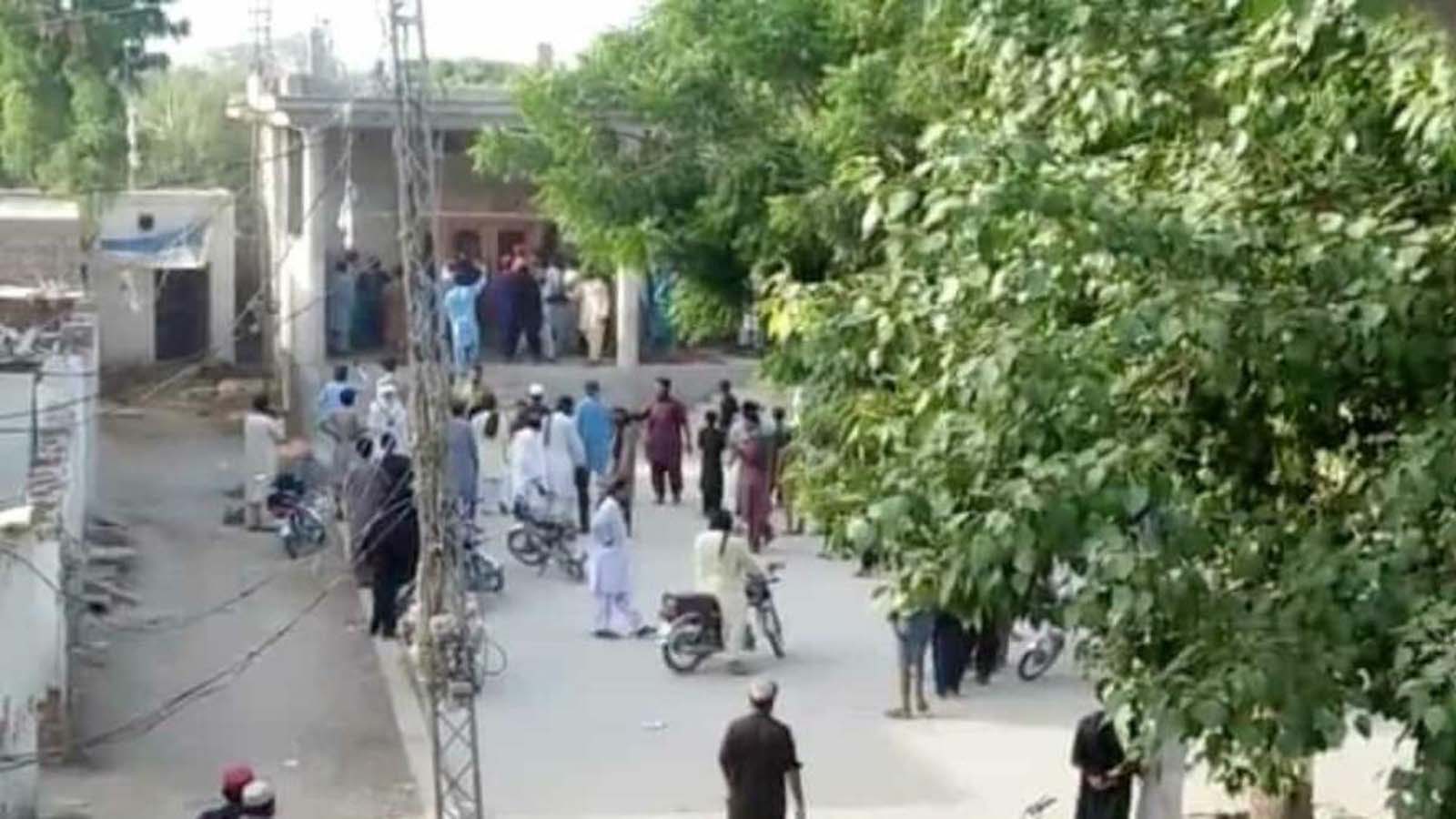 8 yaşında çocuk medrese halısına idrarını yaptı!! Ölüm cezası konuşuluyor!