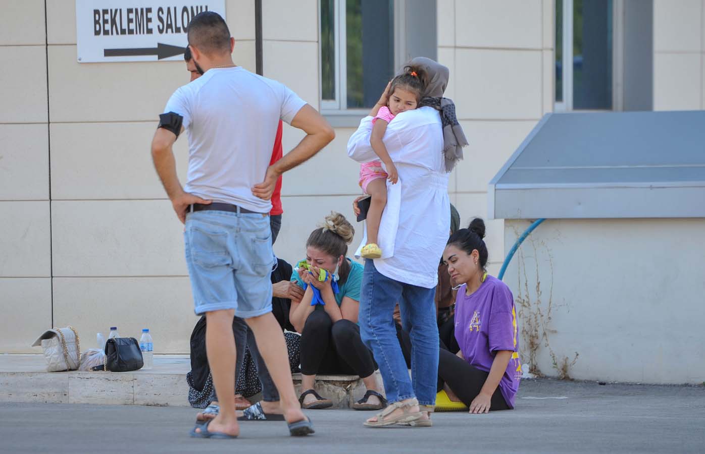 8 yaşındaki çocuk lüks otel havuzunda boğularak hayatını kaybetti! Tatil için gittiler evlat acısı yaşadılar!