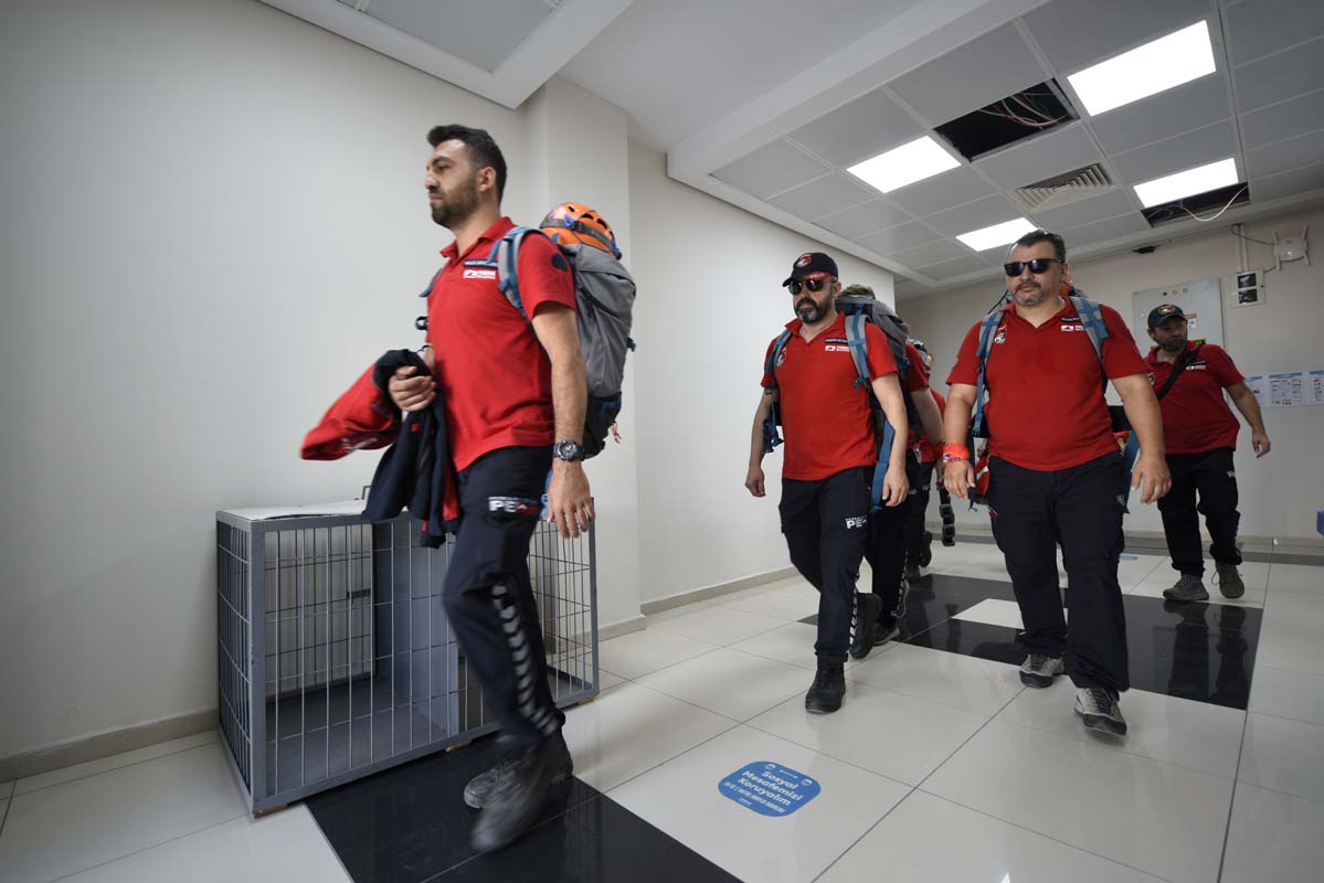 Pendik Arama Kurtarma Ekipleri (PEAK), sel mağdurlarına destek için yola çıkıyor!