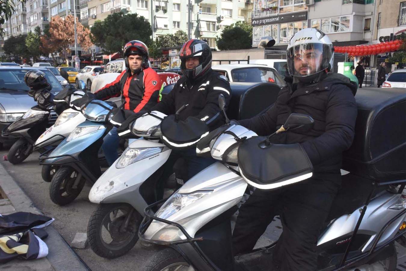 Motorsikletli kuryeler büyük sitelerden şikayetçi!