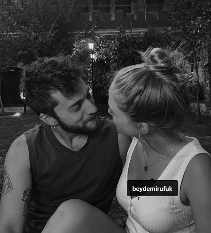 Ufuk Beydemir ve İpek Yazıcı çiftinden art arda romantik pozlar! Fotoğraftaki detay gözlerden kaçmadı!