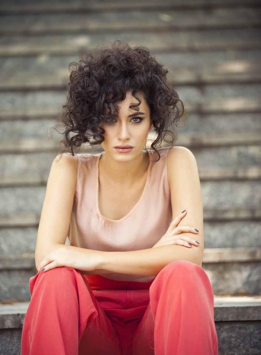 Film setinde aşk doğdu! Hande Doğandemir ve Yağız Can Konyalı'ın sevgili olduğu ortaya çıktı!