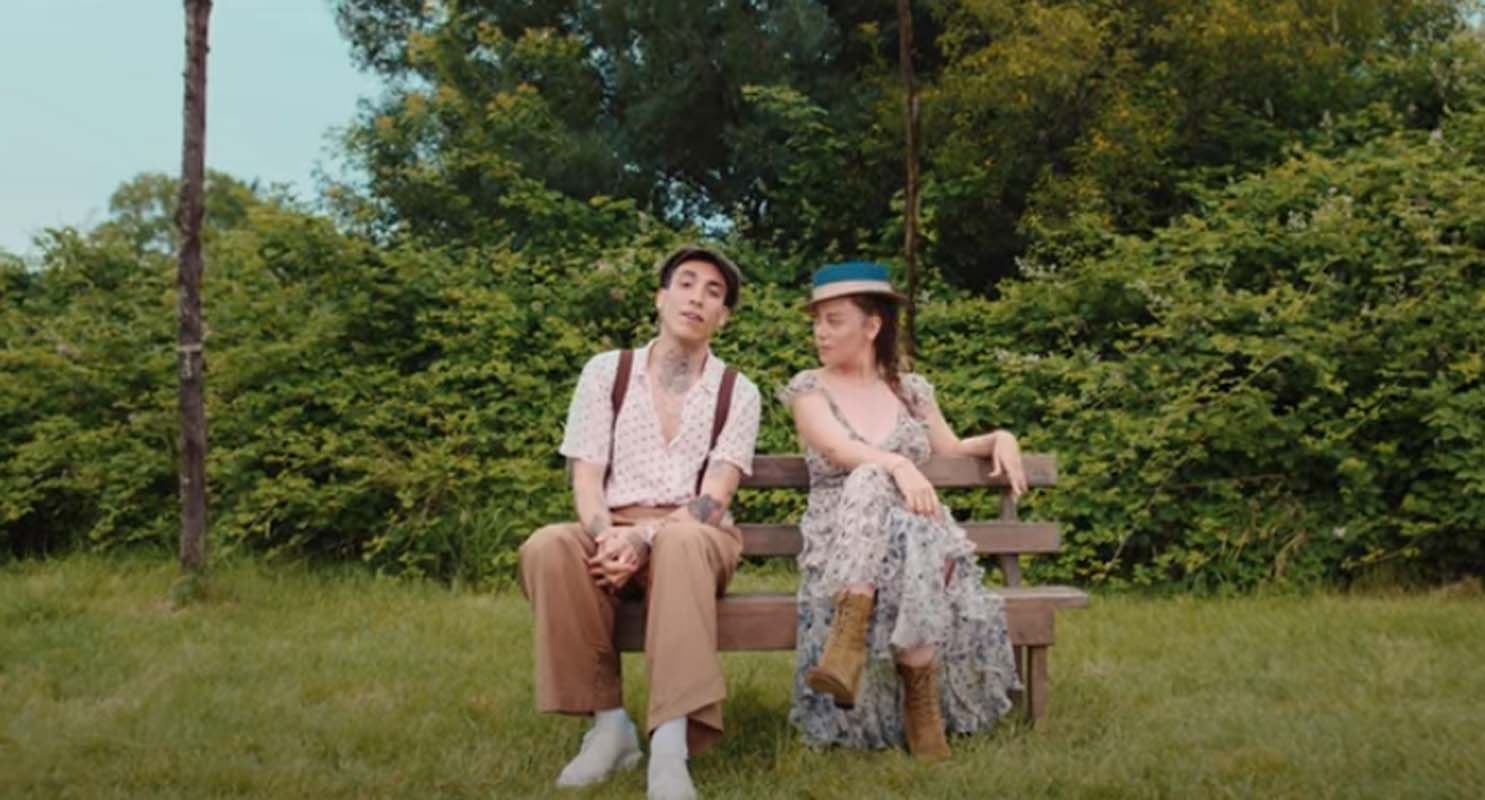 Demet Evgar ve Can Bonoma'dan sürpriz düet! Rüyamda Buluttum sosyal medyayı salladı!