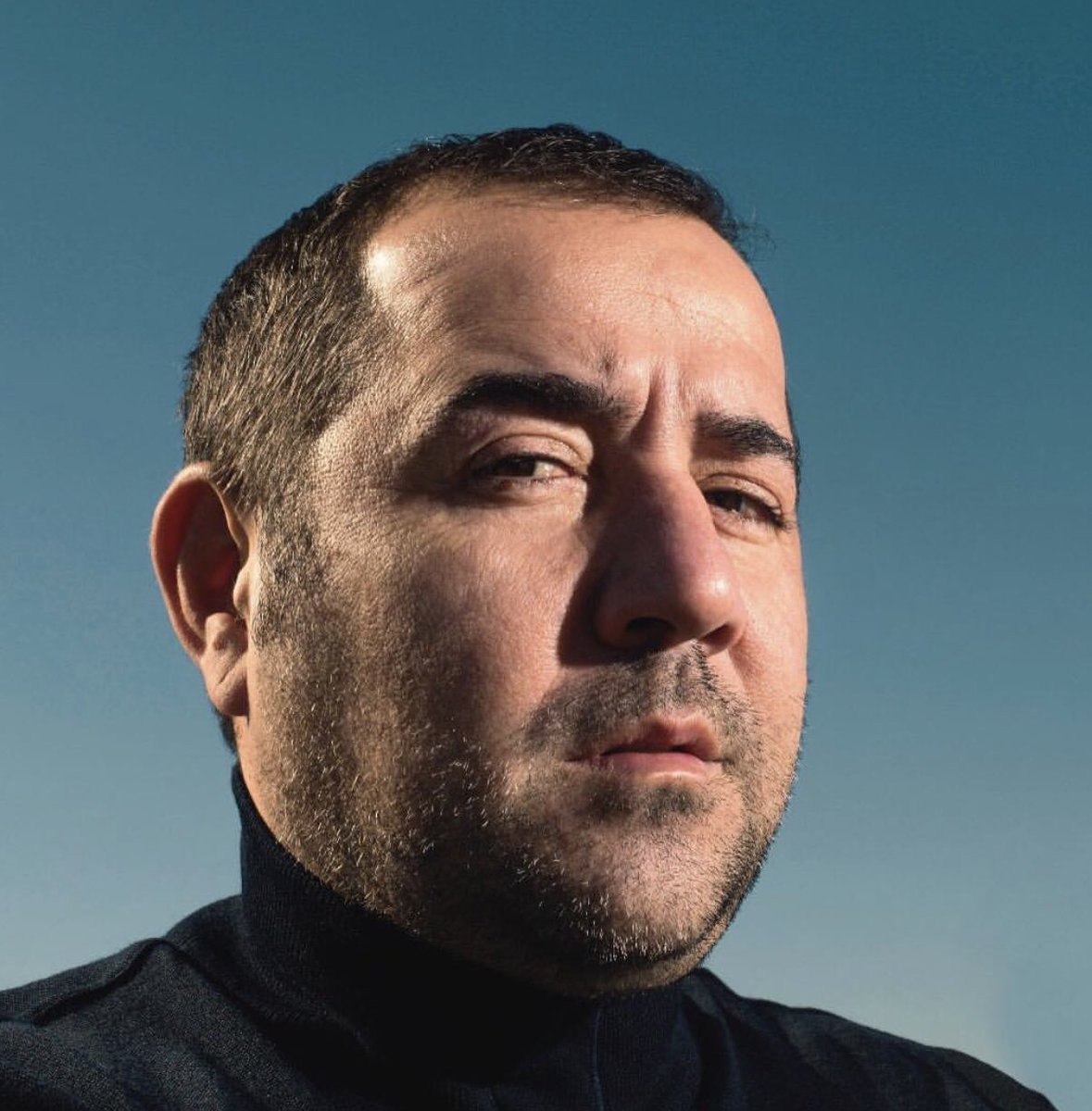 Ata Demirer kötü haberi duyurdu! Evinde geçirdiği talihsiz kaza sonrası apar topar hastaneye kaldırıldı